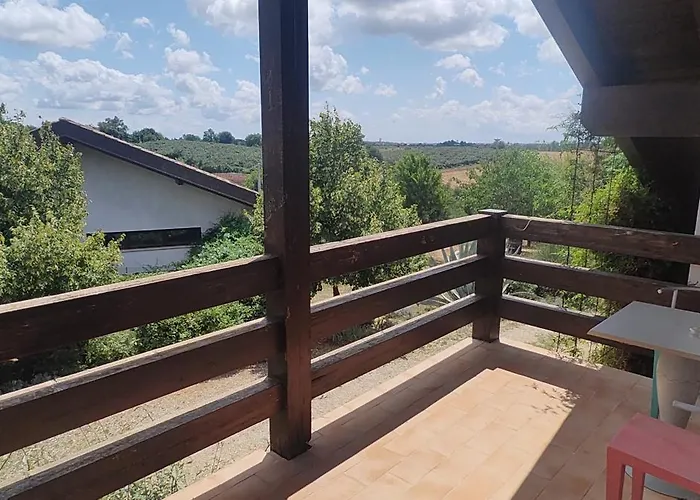 לינה וארוחת בוקר Casa Cardea אפריליה