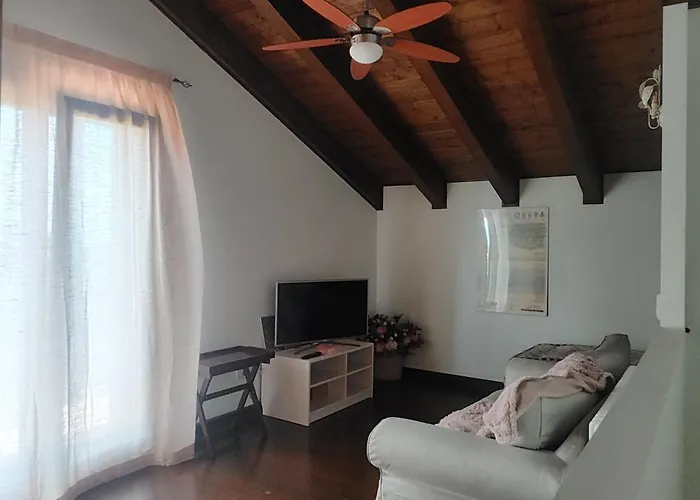 לינה וארוחת בוקר Casa Cardea 3*